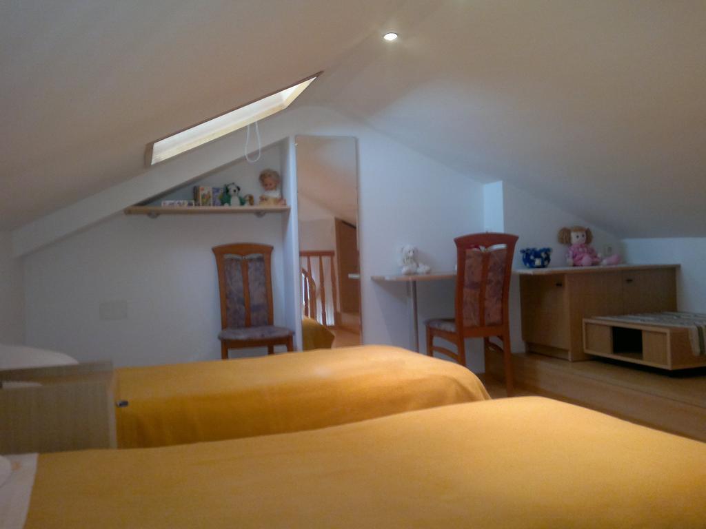 Apartment Kala Пунат Стая снимка