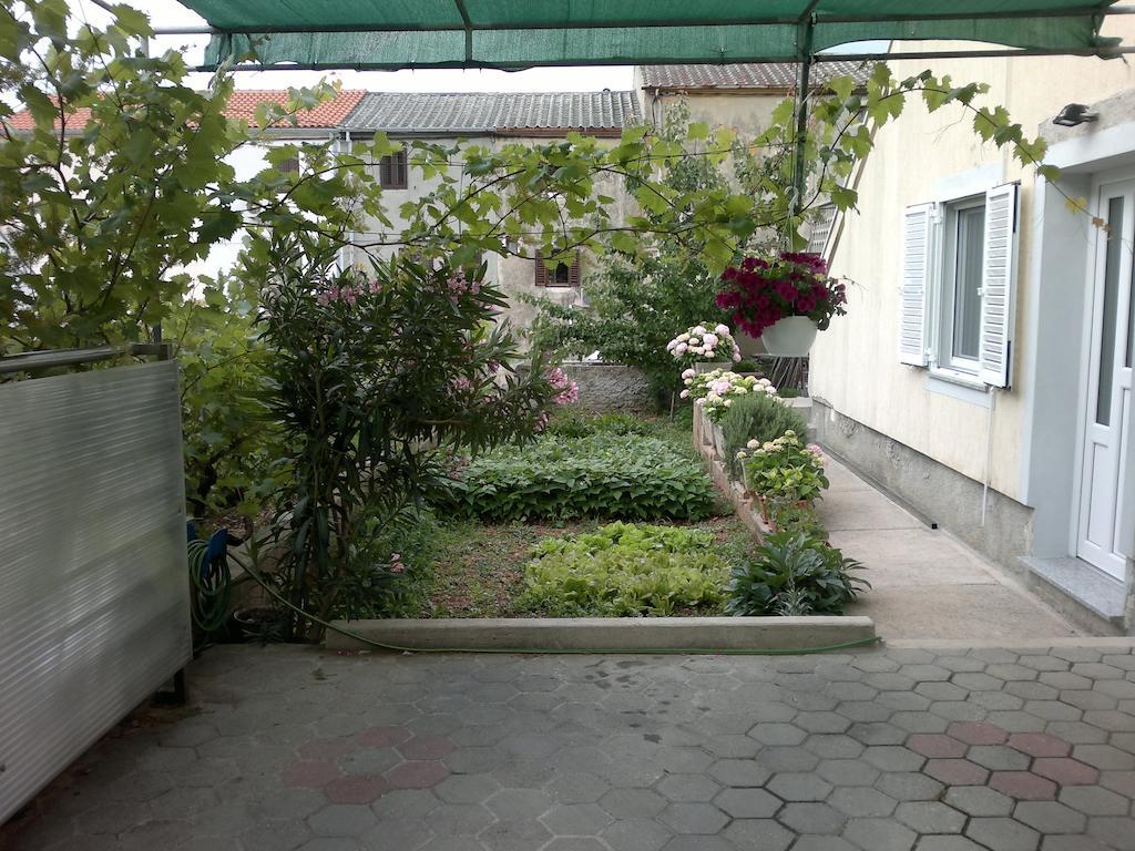 Apartment Kala Пунат Стая снимка